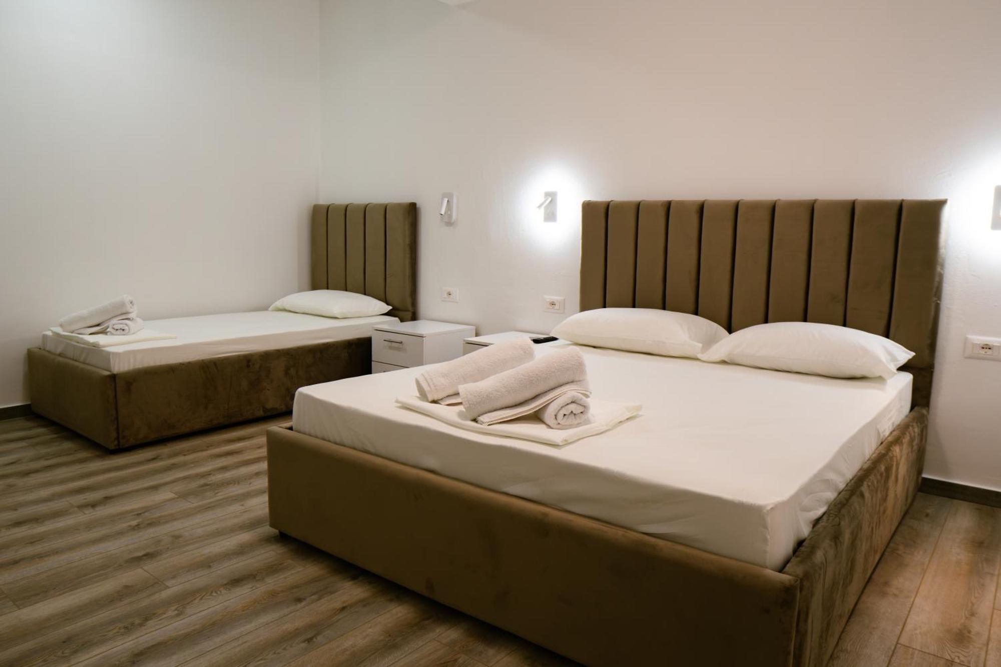Center Hotell Tepelene