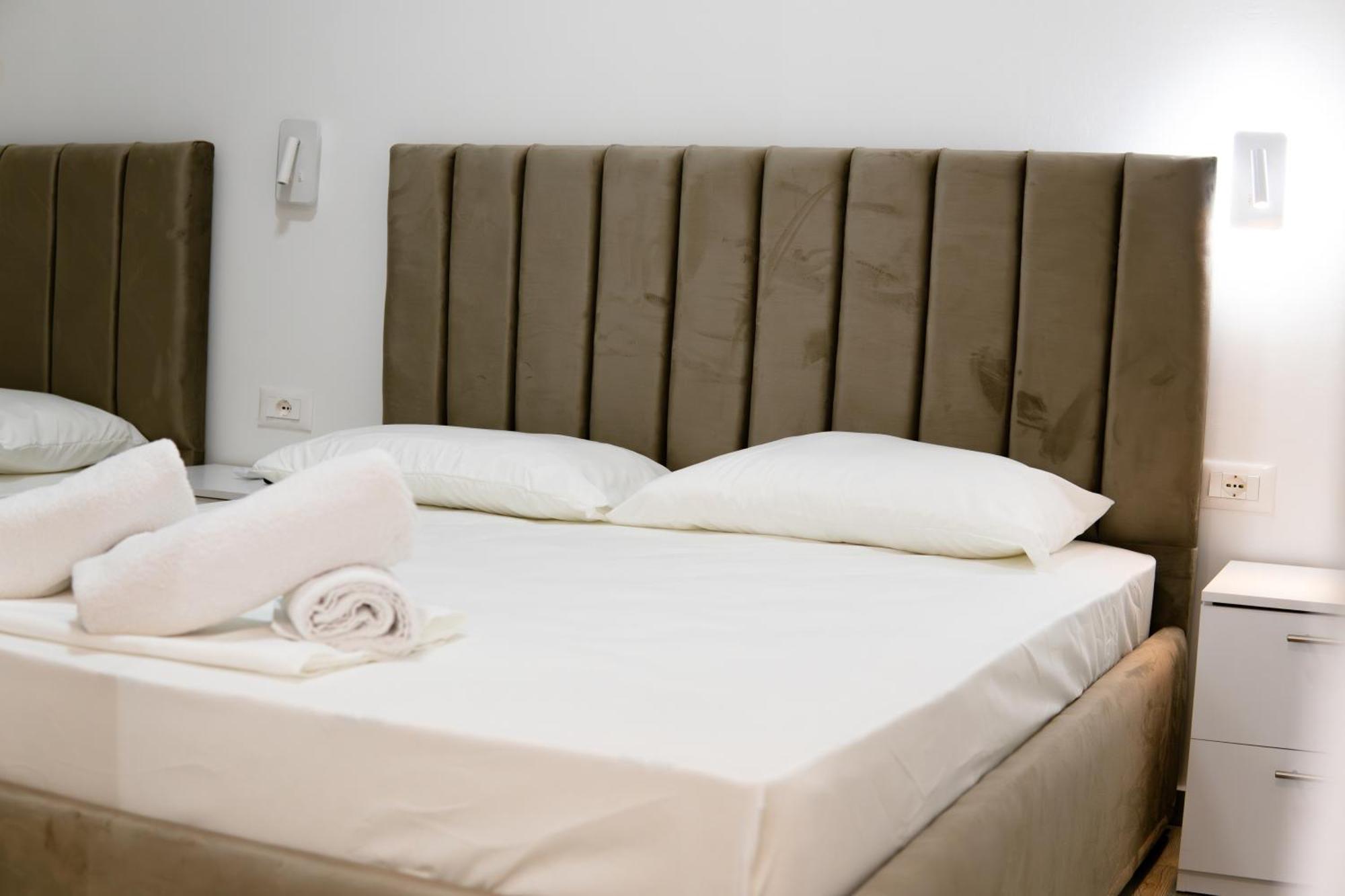 Hotell Center *