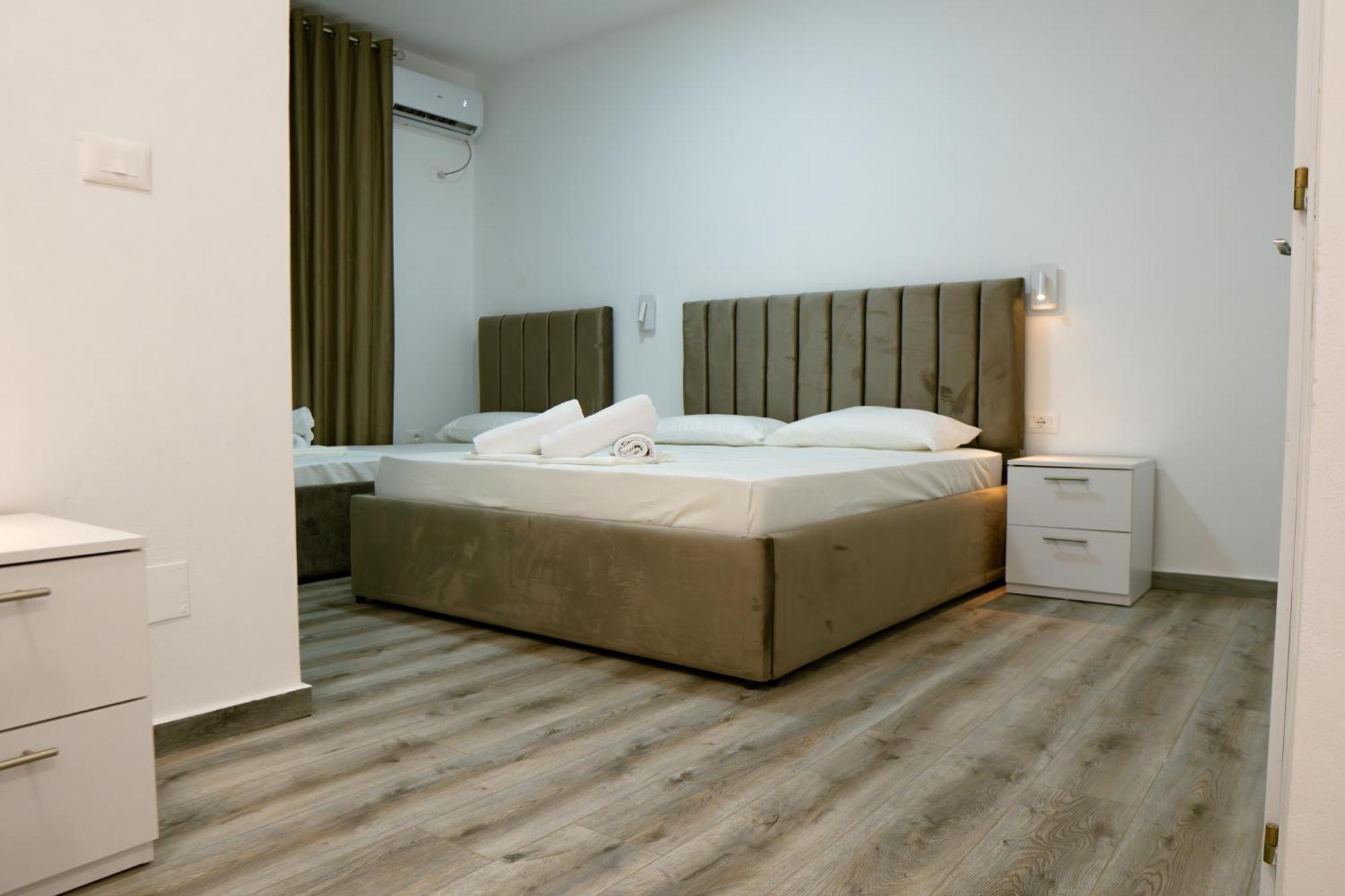 Center Hotell *