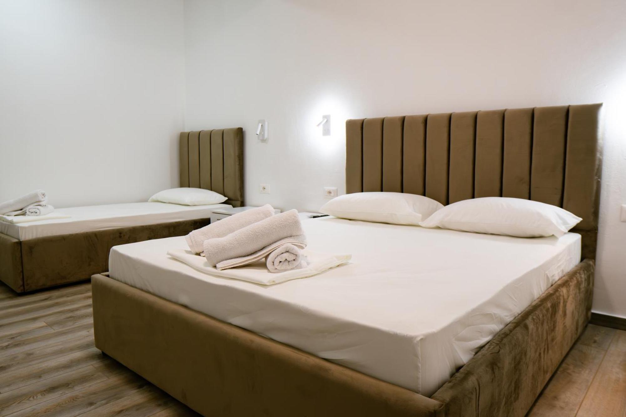 Hotell Center Tepelene